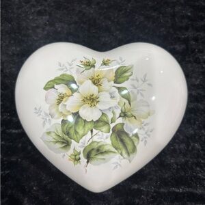 Vintage heart shape porcelain trinket box